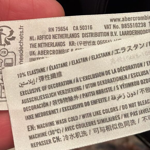 Abercrombie & Fitch The 90’s Straight Ultra High Rise Faux Leather Pants 28 6R - Picture 6 of 6